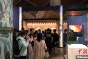 事业意思百年典藏首渡重洋 124套英国工艺美术运动珍品亮相天津