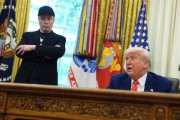 事业意思马斯克：我进退两难